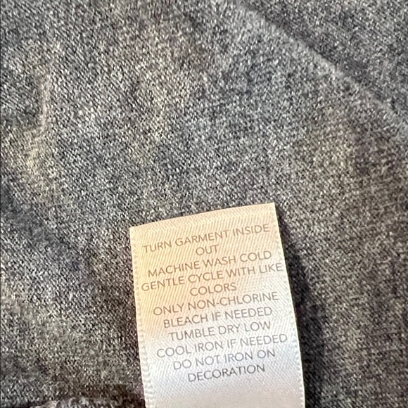 Buffalo Plaid Snowflake Long Sleeve Gray Top Red & Black Checkered Pattern - Picture 8 of 9